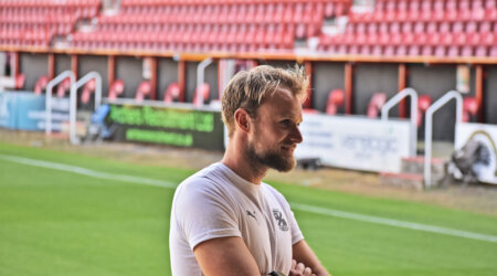 Lewis Ward Visits our Final Holiday Course of the Summer!